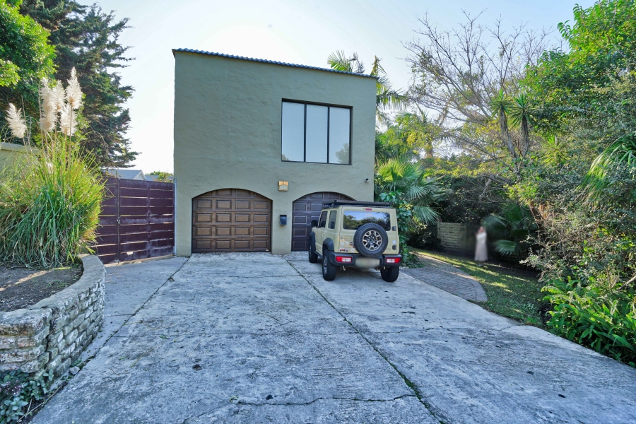 4 Bedroom Property for Sale in Nahoon Valley Park Eastern Cape